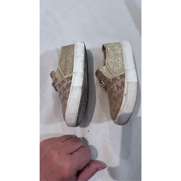Michael Kors Kids Slip On Monogram Gold Tone Logo Sneaker Shoes Toddler 9 US - Picture 6 of 11